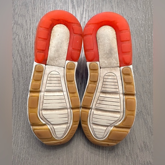 Nike Air Max 270 – Big Kids 2.5Y (Black / Orange) - Picture 5 of 10